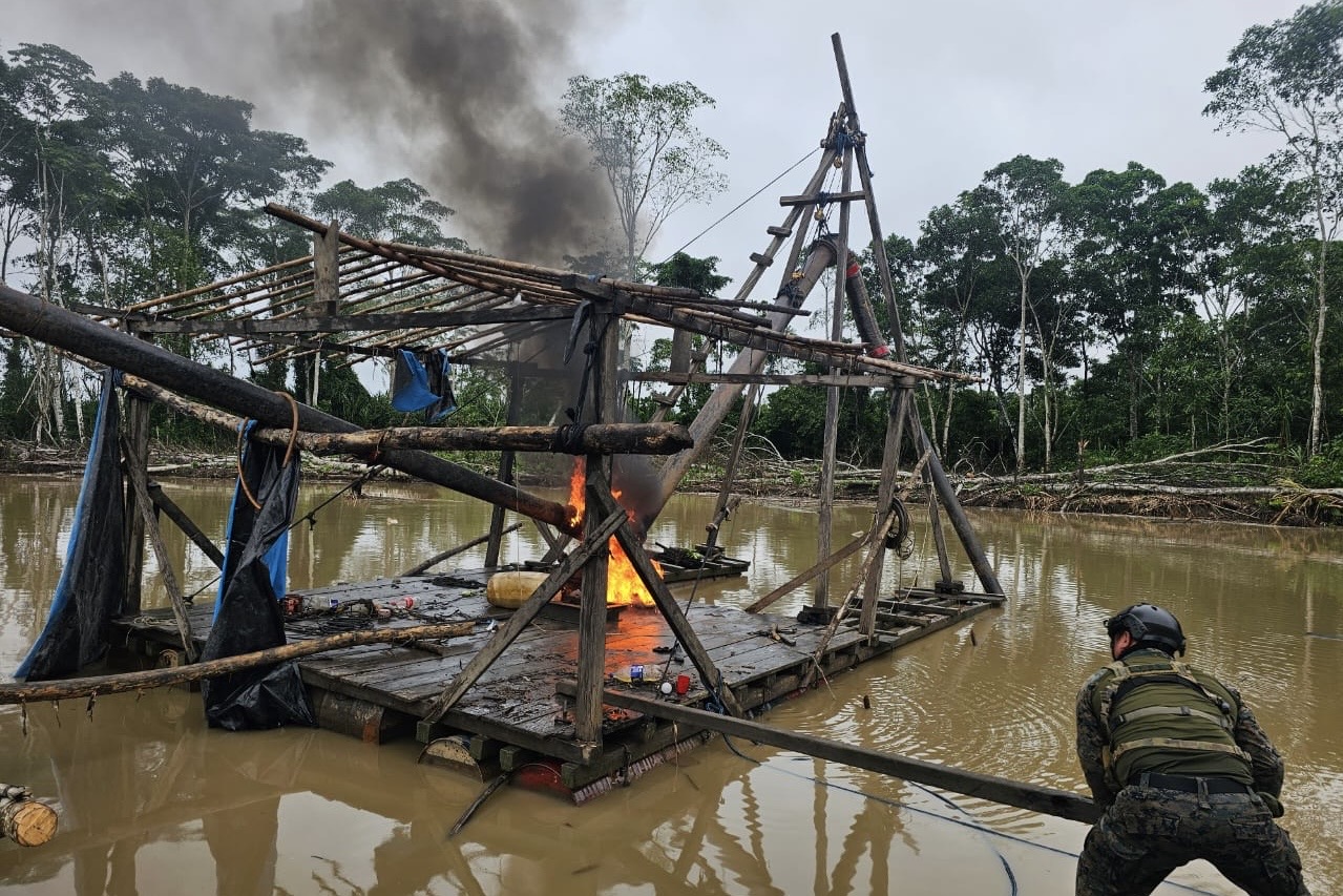 Perú Intensifica Lucha Contra La Minería Ilegal Con Operativos