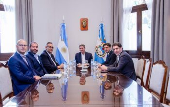 Gobernadores argentinos viajan a Bruselas para atraer inversiones mineras de la Unión Europea