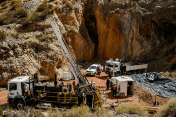 Challenger asegura US$60 millones y refuerza su conducción para acelerar Hualilán en San Juan