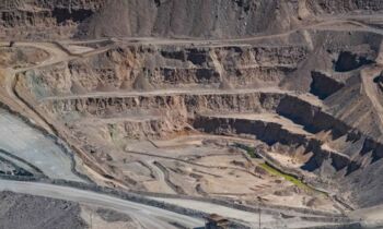 Minera Zaldívar enfrenta reclamos por impactos acumulativos y uso de aguas subterráneas