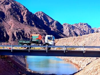 Glencore Pachón habilita puente provisional en San Juan para continuar obras clave
