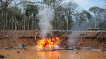 Lucha contra la minería ilegal: operativos en tres regiones dejan destrucción de bienes por más de S/ 17 millones