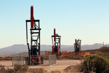 Pecom refuerza su presencia en Chubut con nueva concesión petrolera