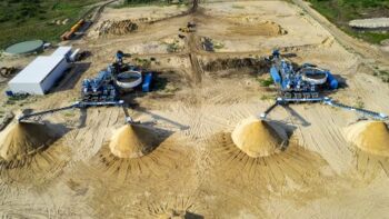 Las rutas neuquinas al borde del colapso por la logística de arena para Vaca Muerta