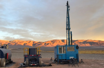 Carachi Blanco: Cuatro Patas SRL inicia exploración estratégica para liderar el mercado del litio