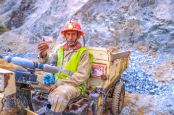  Ingemmet impulsa la minería de pequeña escala con 7 nuevas zonas y optimización de concesiones