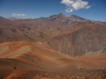 Mendoza activa su minería: nuevo camino, perforaciones y campamento para Hierro Indio