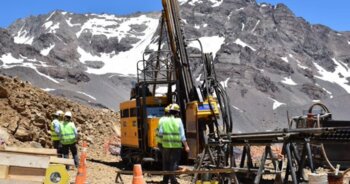  Emiratos Árabes explora oportunidades mineras y energéticas en Mendoza