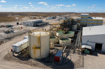 Don Nicolás consolida un inicio de año sólido y apunta a mejorar leyes en el segundo semestre